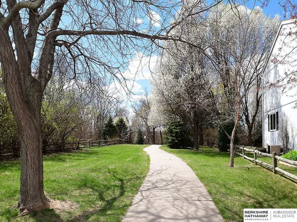4402 N Branch Dr, Omaha, NE 68116