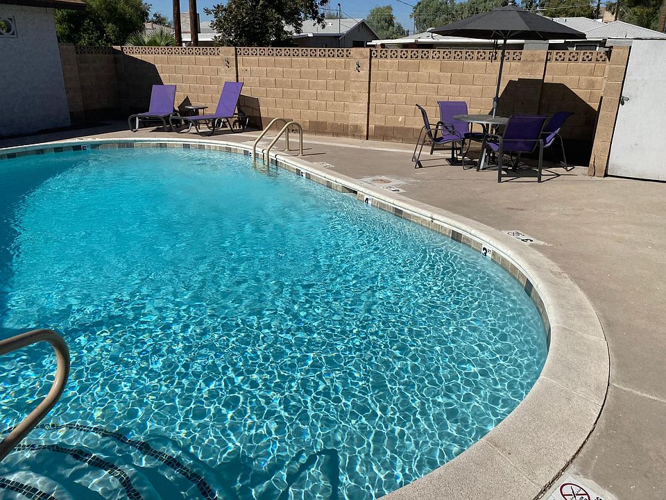 1st image of 1926 W Berridge Ln #98ae14bcf