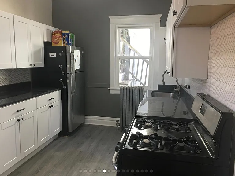 809 Foster St — Photo 3