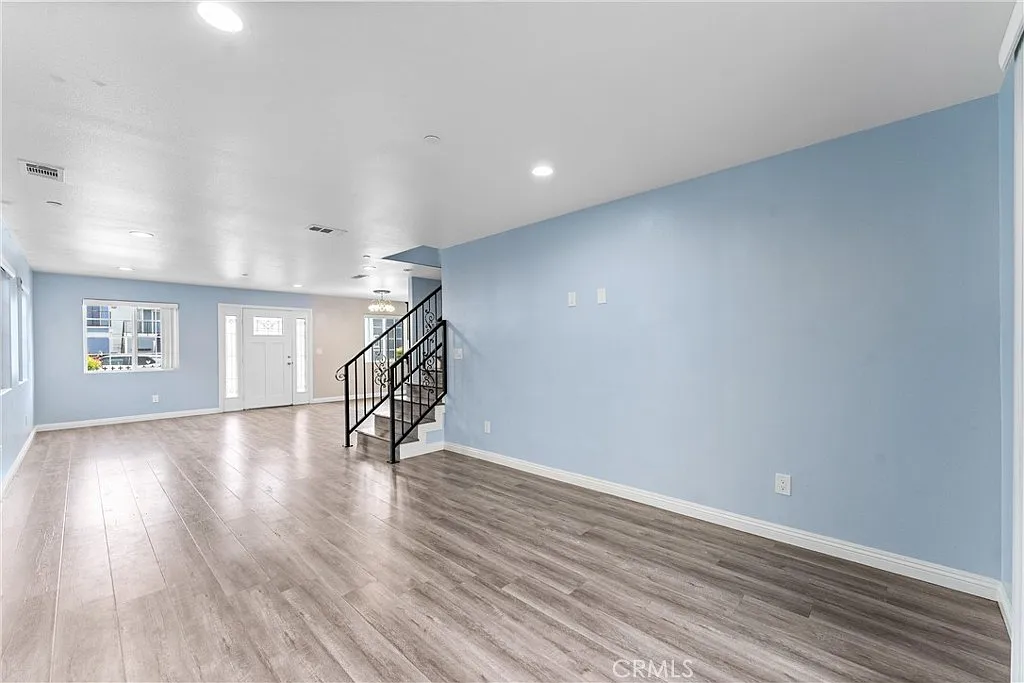 4 bed, 1856 sqft, $6,000 — Photo 4
