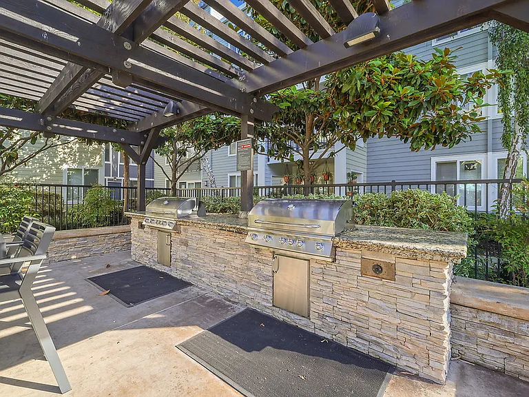 The Courtyards at 65th Street — Photo 32