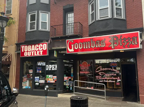 720 Main St, Stroudsburg, PA 18360