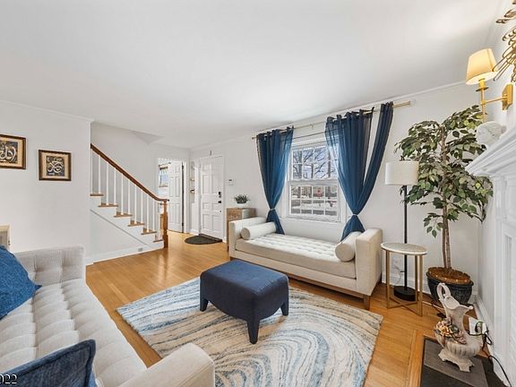 4th image of 1801 Quaker Way