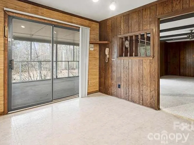 8122 Knollwood Cir — Photo 11