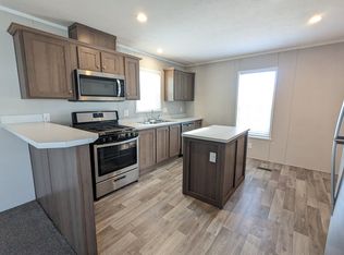 122 Texas St #122, Belleville, MI 48111