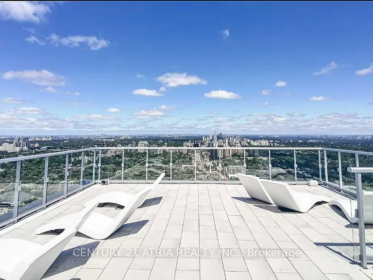 1 Yorkville Ave #2201 — Photo 22