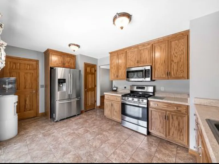 40 E Rickard Dr — Photo 8