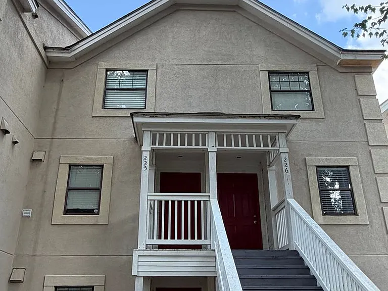 210 Appleby Dr #125 — Photo 1