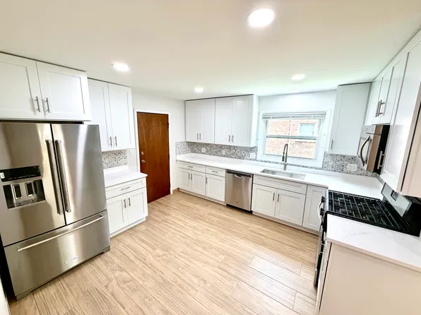 167 E Van Buren St APT 1, Elmhurst, IL 60126
