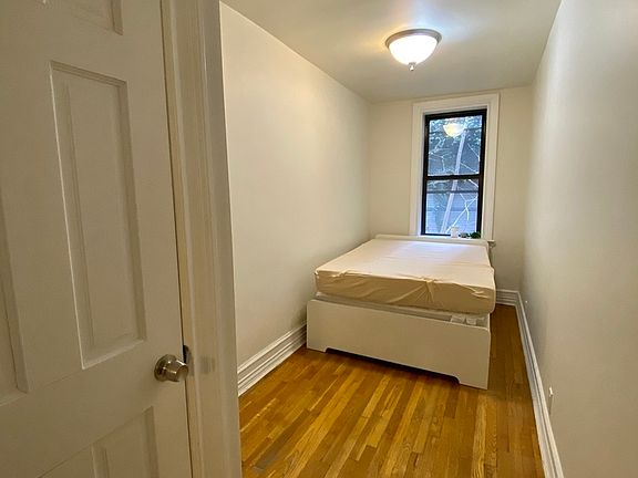 5th image of 338 E 70th St #2A