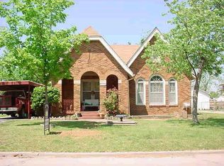 1048S S Ellison Ave, El Reno, OK 73036