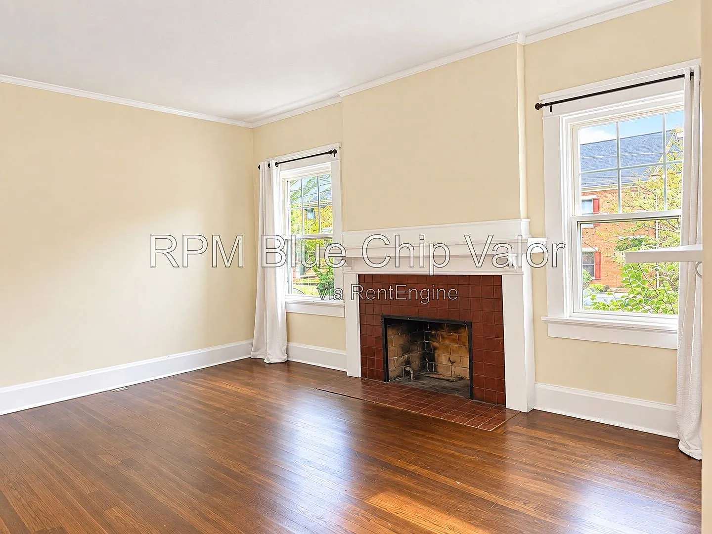 2 bed, 1.0 bath, $1,625 — Photo 2