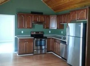 21 Rindge St, Millbury, MA 01527