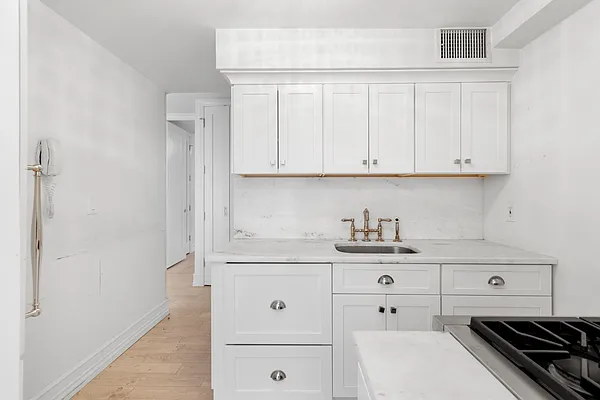 Rented by Douglas Elliman | media 18