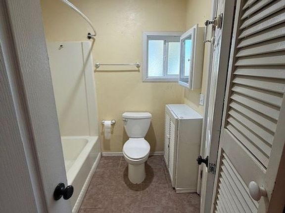 5th image of 108 N 12th St Unit A