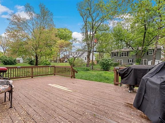 2nd image of 8885 Westbrooke Dr