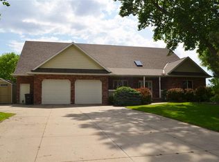 9 Brandts Lakewood, Kearney, NE 68845
