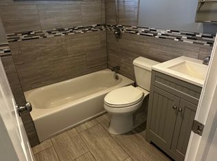197 Saddle Ln, Levittown, NY 11756