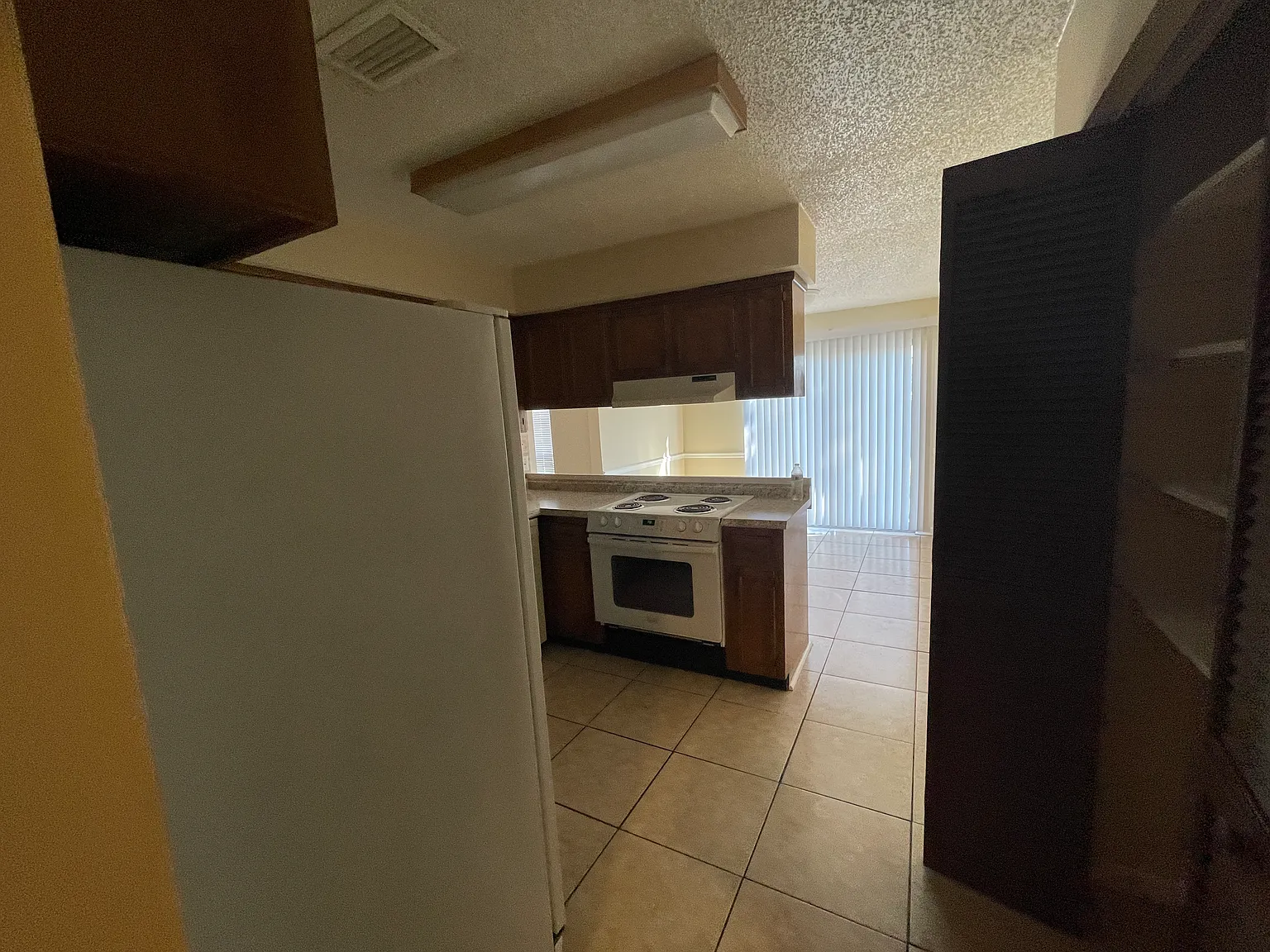2679 Aberdeen Ct — Photo 3