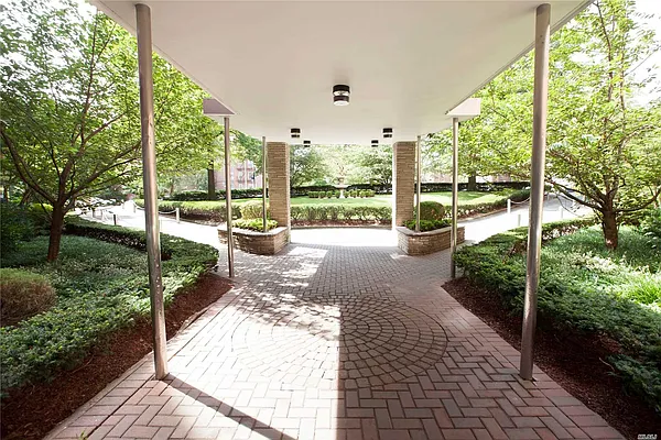 Sold by Benjamin Realty Since 1980 | media 4