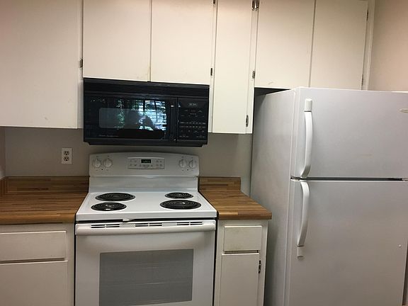 3rd image of 2208 Shelter Creek Ln Unit 208
