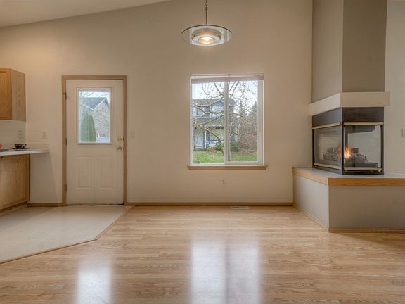5th image of 20309 81st Ave E