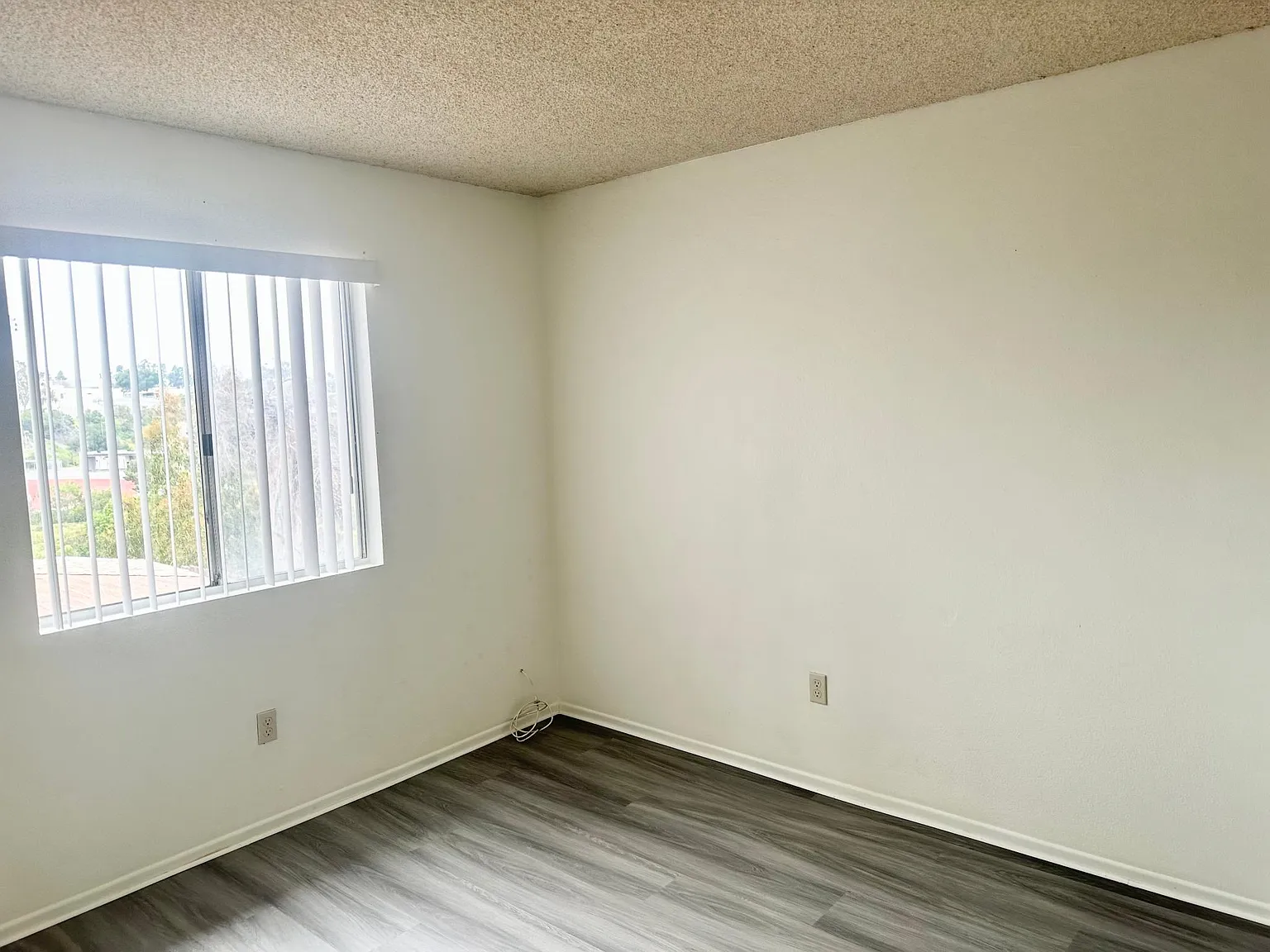 3 bed, 2023 sqft, $3,495 — Photo 4