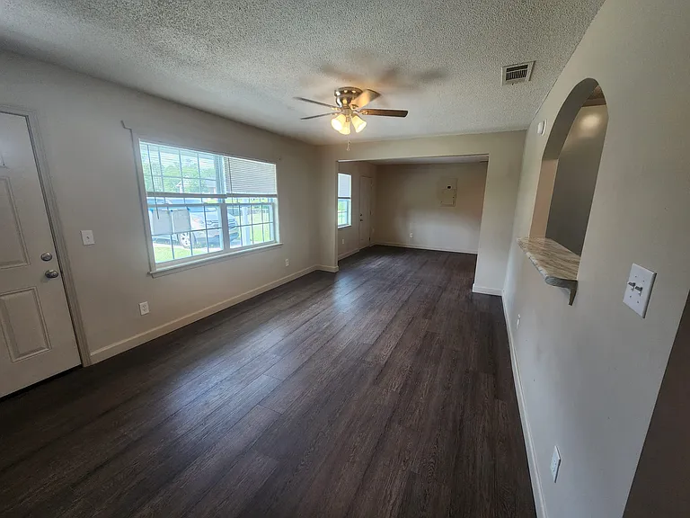 535 Azalea St — Photo 5