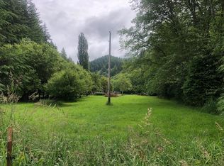 96864 Larson Ln, North Bend, OR 97459