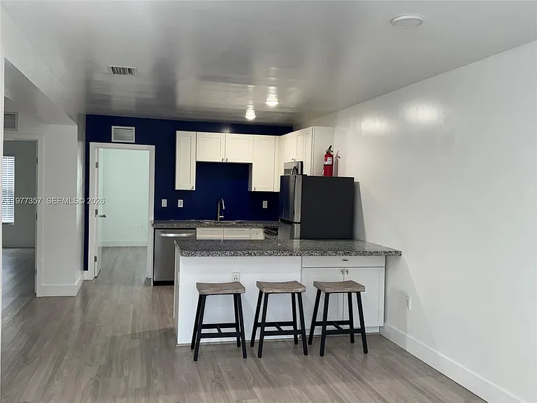 526 NW 6th #A — Photo 8