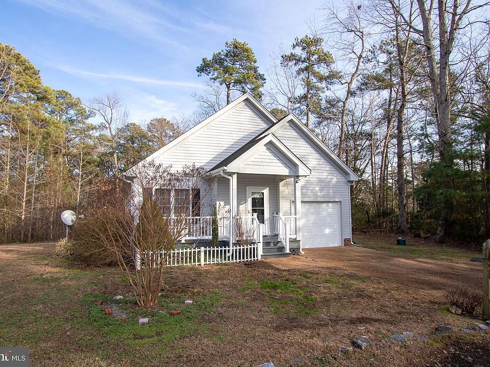 1st image of 307 Baywalk Dr