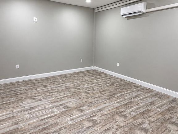 5th image of 387 Broad St Unit 3