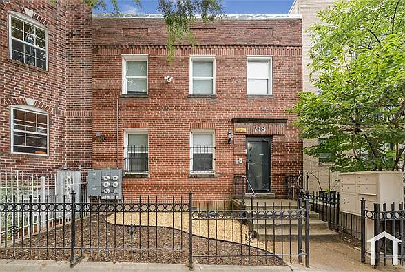 2 bed, 720 sqft, $3,550 — Photo 1
