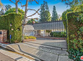 11236 Canton Dr, Studio City, CA 91604