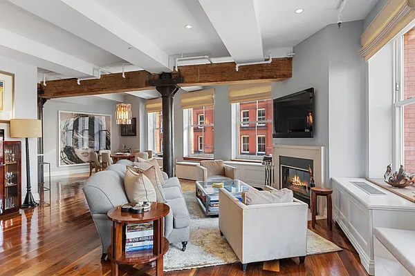 Sold by Liss Real Estate Group LLC | media 2