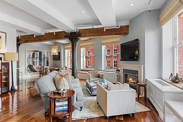 Sold by Liss Real Estate Group LLC