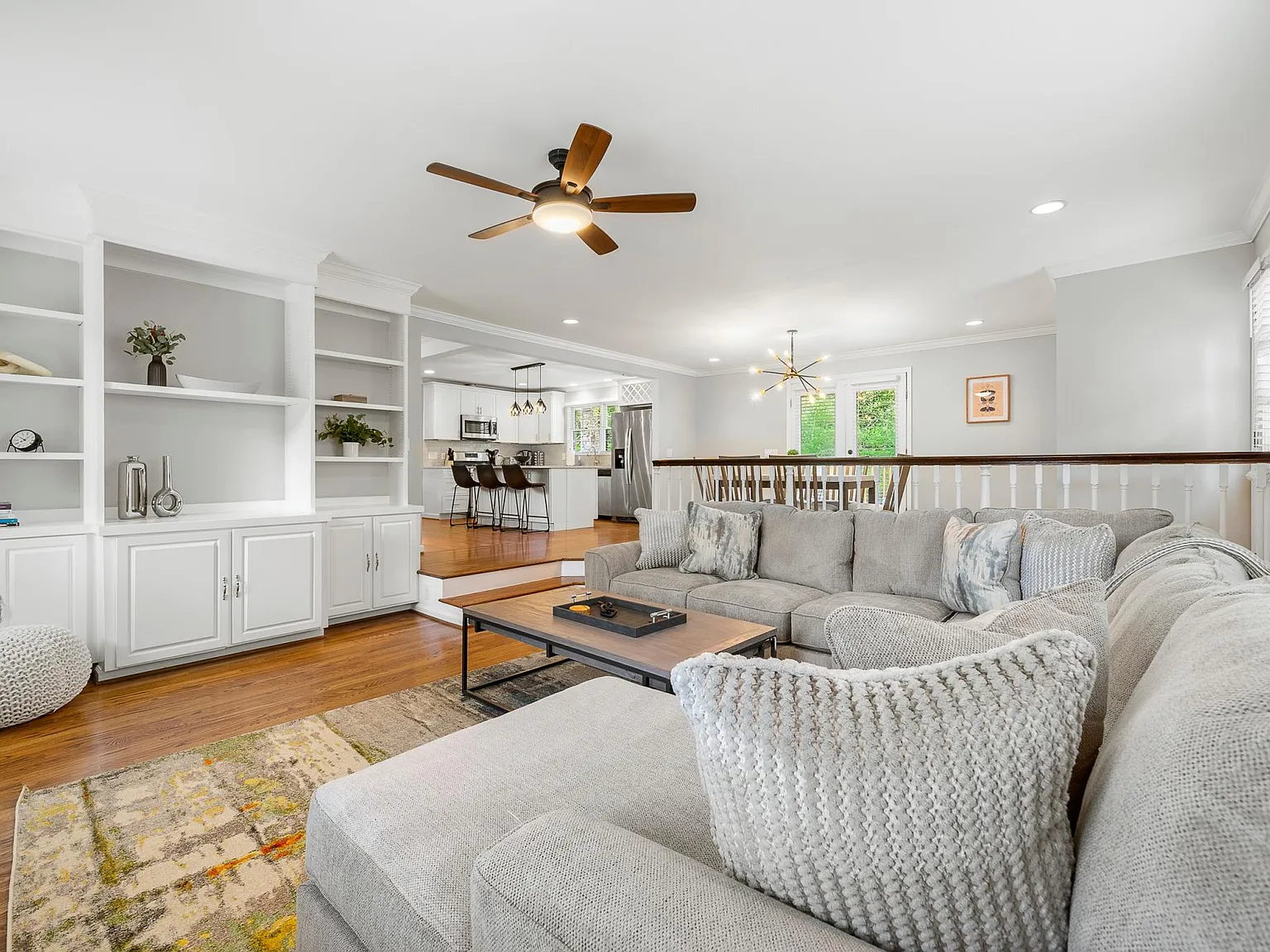4 bed, 3.5 bath, 2084 sqft, $7,850 — Photo 3