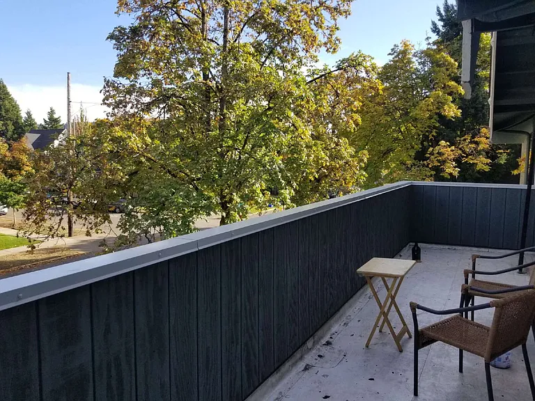 1186 Ferry St — Photo 8