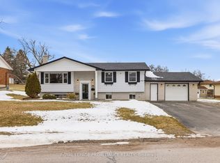 836 Stewart Dr, Peterborough, ON K9J 7R4