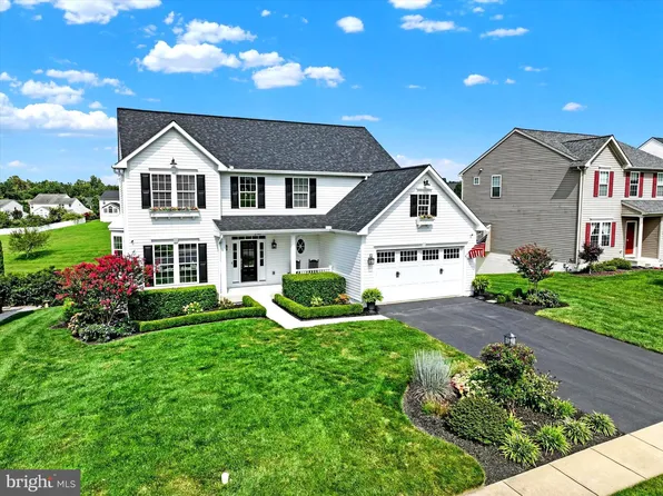 2541 Codorus Ln, Spring Grove, PA 17362