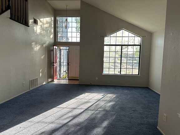 3rd image of 4644 Country Hills Dr