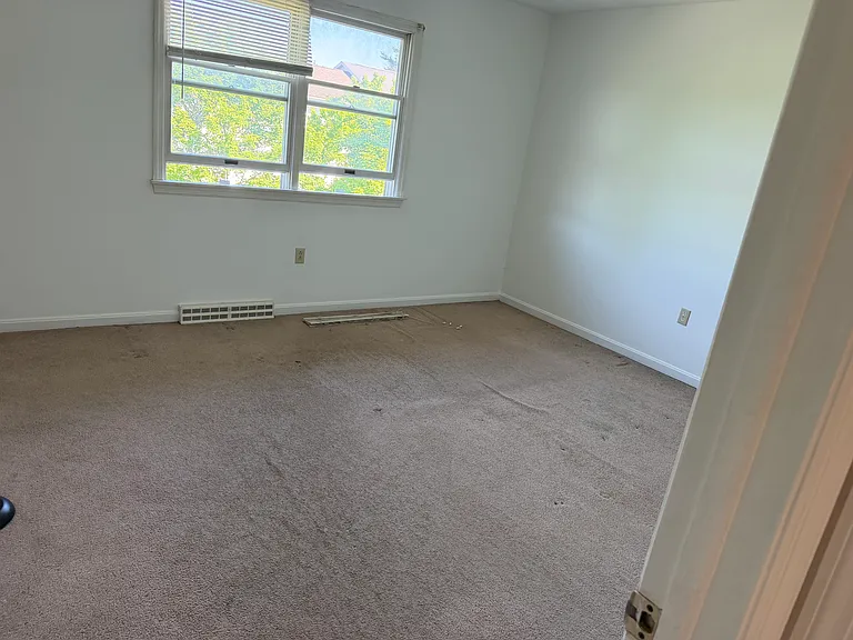 107 Hopewell Dr — Photo 8