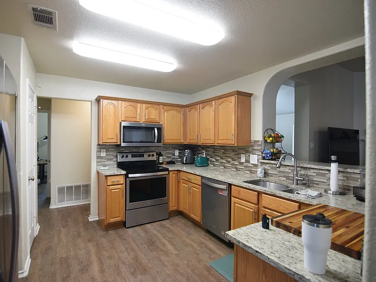 4814 Water Oak Dr — Photo 5