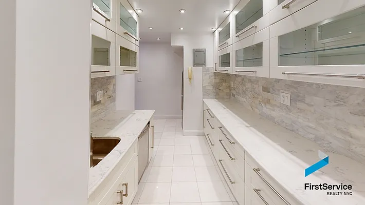 Rented by FirstService Realty (legacy) | media 10