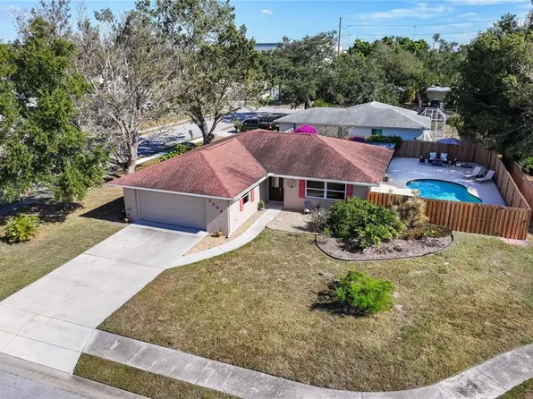 5896 Whistlewood Way, Sarasota, FL 34232