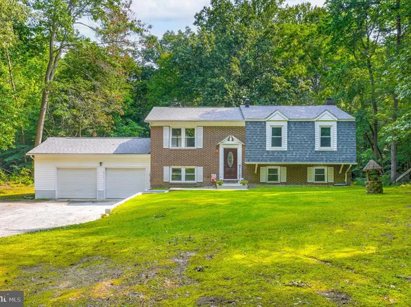 8700 Cooksey Rd, La Plata, MD 20646