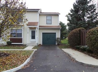 7820 Barnsley Ln, Worthington, OH 43085