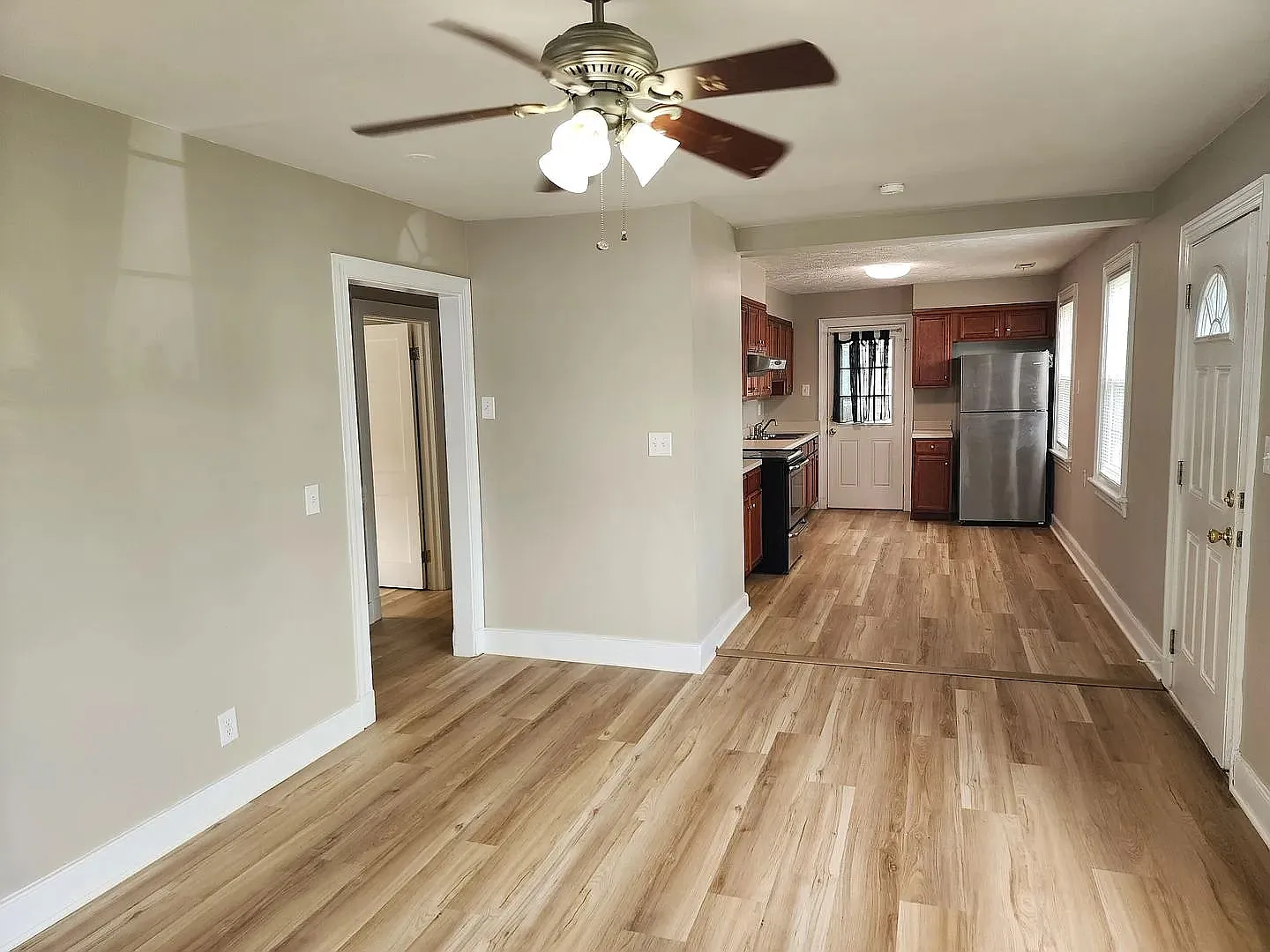 115 S Ivy Ave - 115 — Photo 2