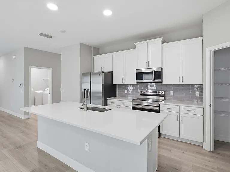 5574 SW 128th Pl — Photo 31