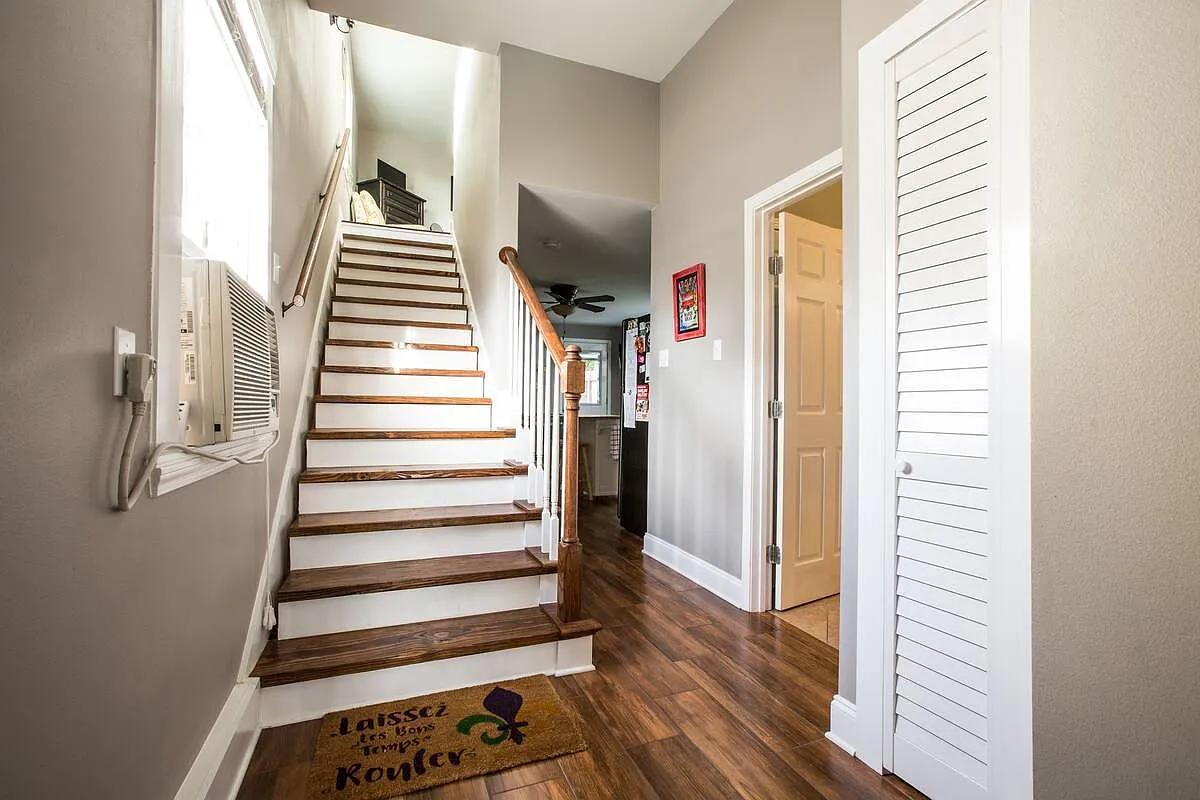 609 Hancock St — Photo 3